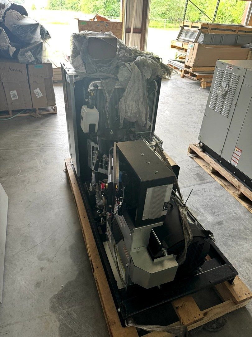 Generac QT025 generator